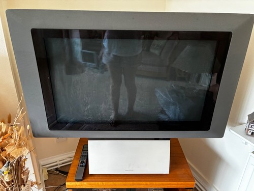 Bang and olufsen beovision - and,